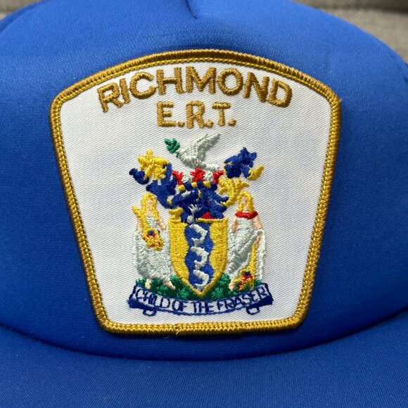 Vintage Richmond E.R.T. Patch Men's Blue/White Striped Trucker Snapback Hat - Picture 3 of 8